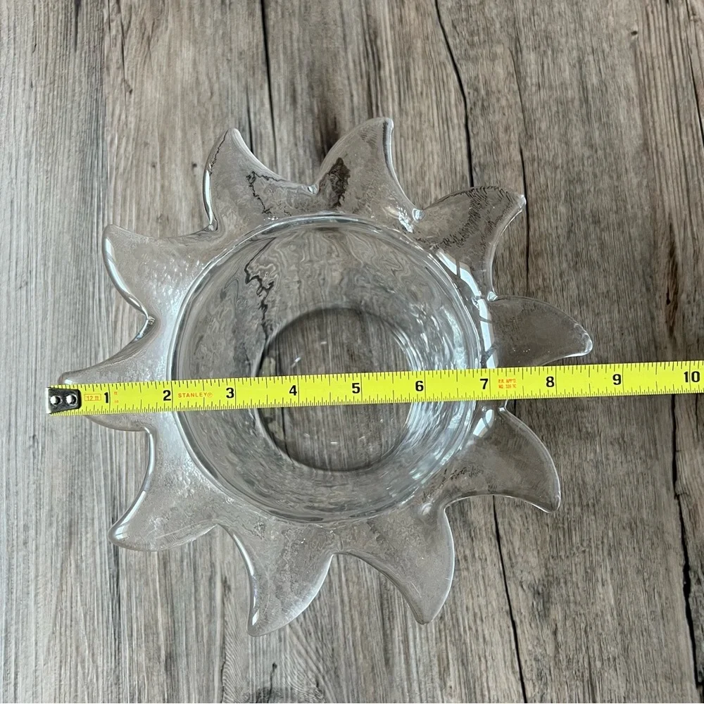 Sun Rays Glass Vase - Picture 7 of 10